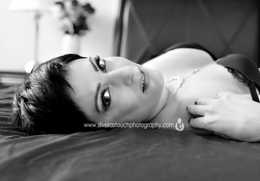 Cliffside park NJ boudoir Photography Black and White photography of Boudoir on bed