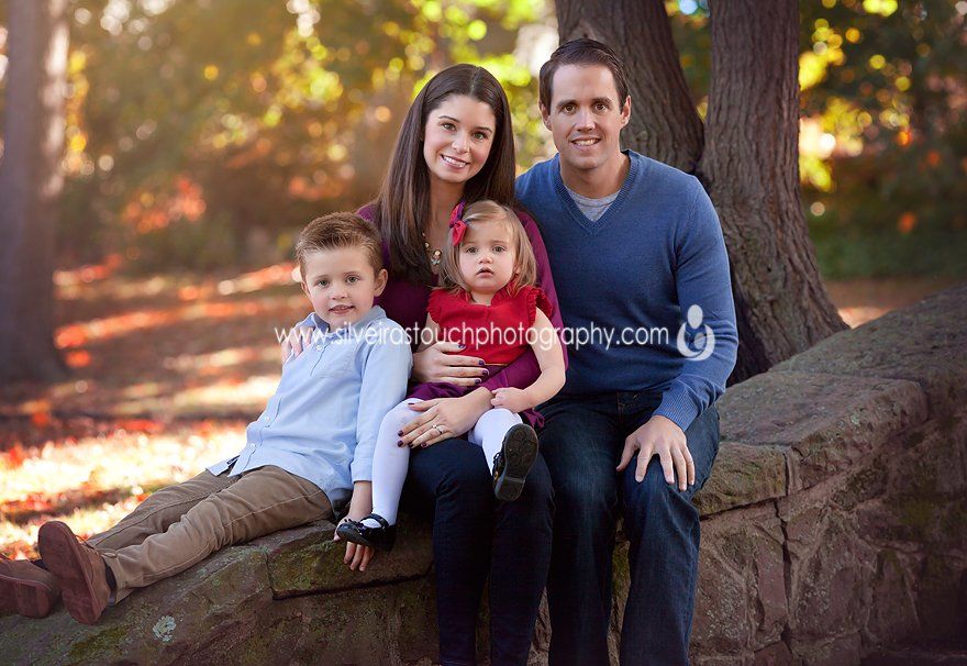 Family portraits outdoor in Nutley NJ park