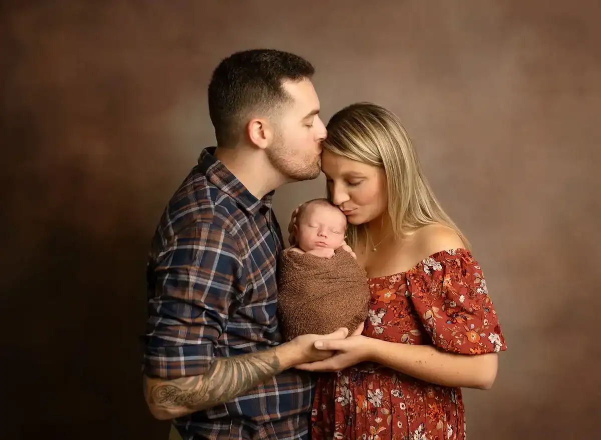 newborn parents photo shoot in studio nj